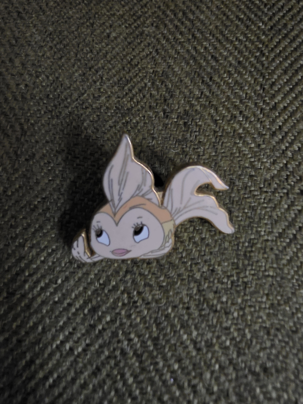 Peach Kawaii Fish Disney Trading Pin - Cute Small Accessory